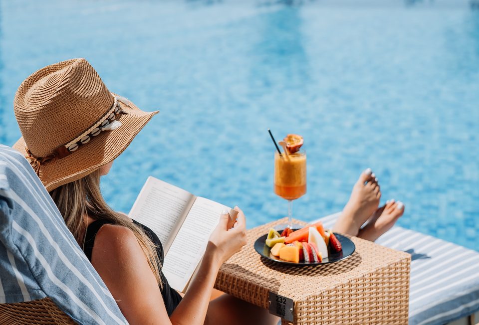 Pool Bar